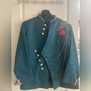 Men’s sherwani